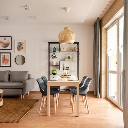 Homini Apartament Impero Z Parkingiem Poznaň