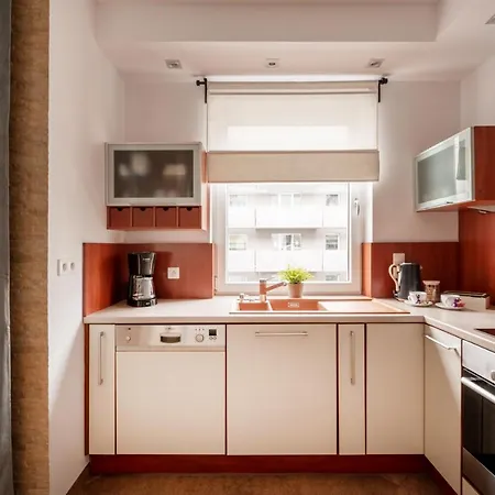 Homini Apartament Impero Z Parkingiem * Poznaň